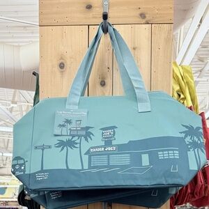 ❤️ Trader Joe’s Large Reusable Insulated Cooler Bag Dusty Blue NWT